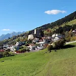 Burg Biedenegg- Schrofenstein By Interhome